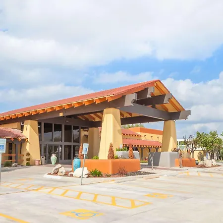 Days Inn By Wyndham Uvalde-3